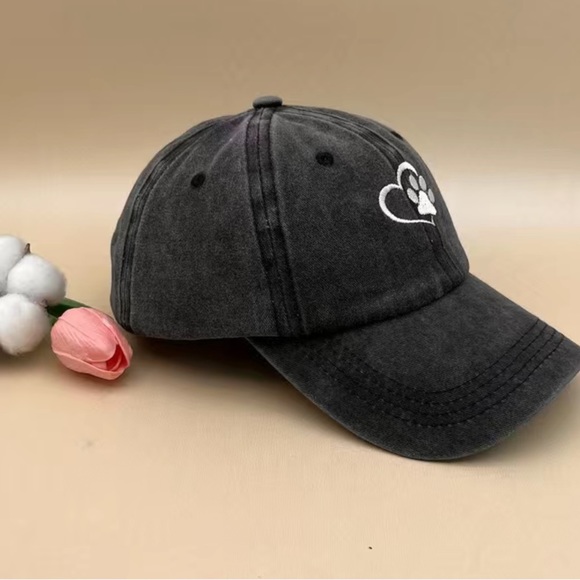 NWT Paw Embroidered Baseball Cap, 100% cotton, Adjustable Fit - Picture 3 of 3